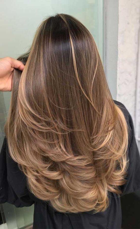 The Secret to Low-Maintenance Luxury Hair with Natural Highlights